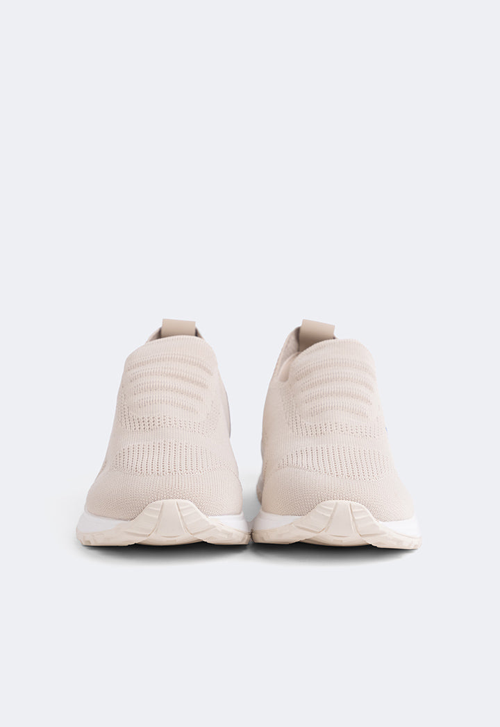 Choice Plain Seamless Sneakers Beige