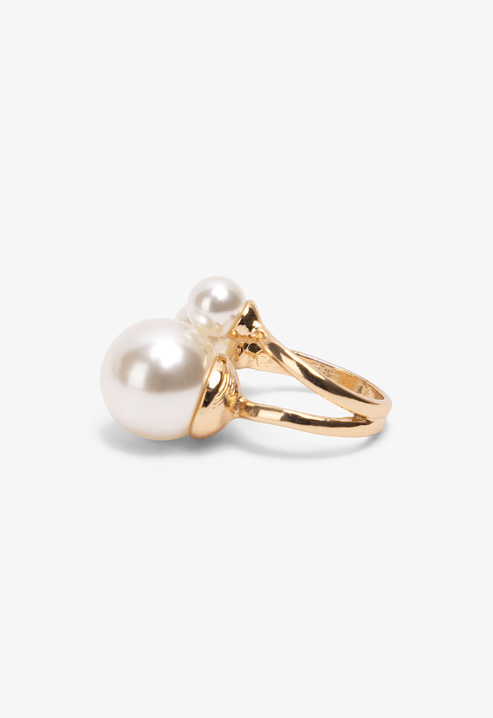 Choice Chunky Faux Pearls Ring Off White