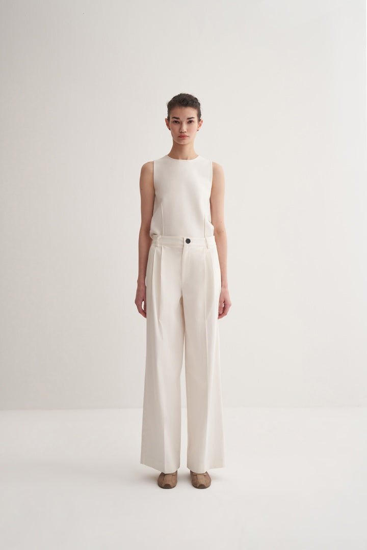 Kk Design Double Pleated Straight Fit Trousers Ecru