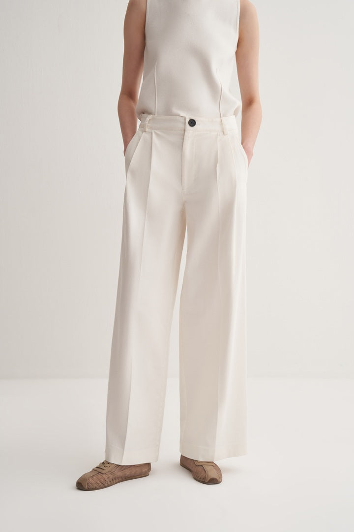 Kk Design Double Pleated Straight Fit Trousers Ecru