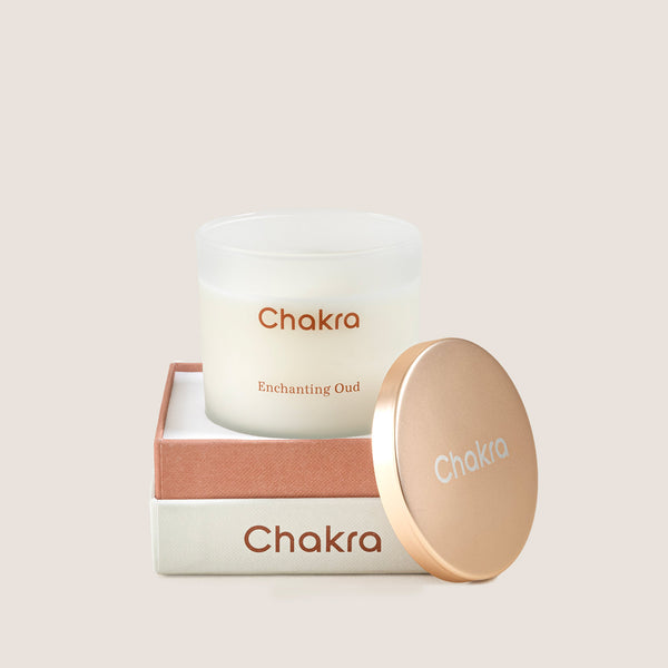 Chakra Scented Candle 200 G - Enchanting Oud Oud