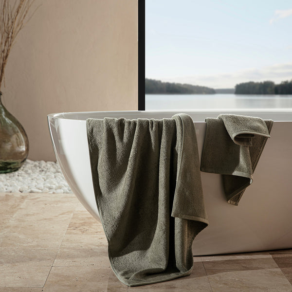 Chakra Carlin Towel 85X150 Cm Green