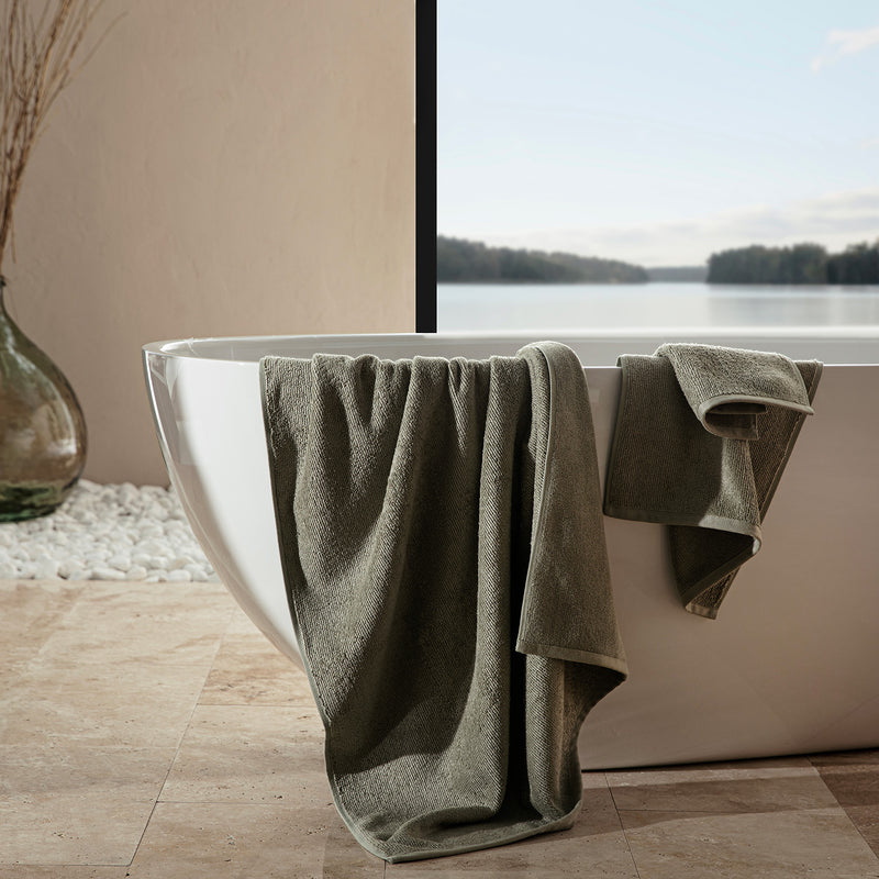 Chakra Carlin Towel 85X150 Cm Green