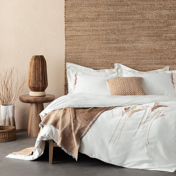 Chakra Silvi Bedding Set Kng Ecru