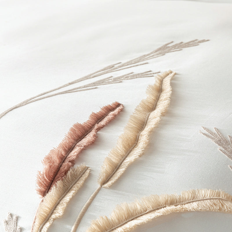 Chakra Silvi Bedding Set Kng Ecru