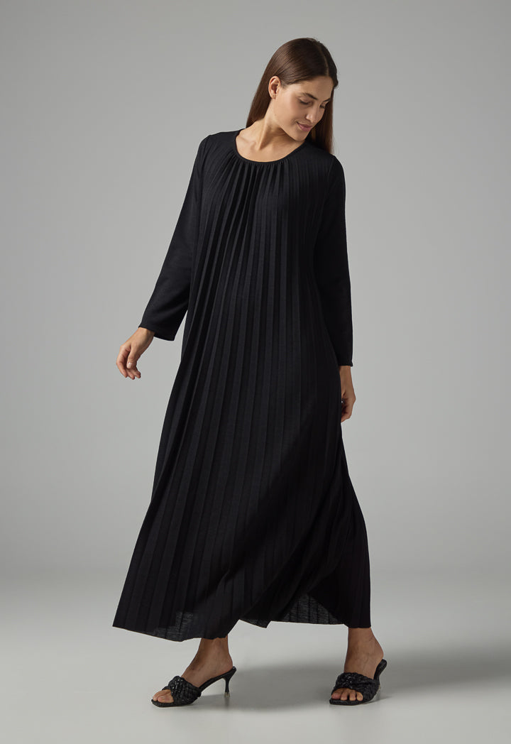 Choice Basic Pleated Maxi Dress Black