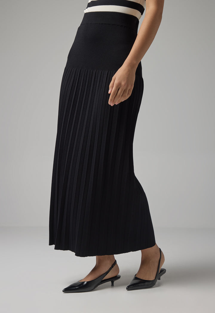 Choice Solid Knitted Pleated Maxi Skirt Black