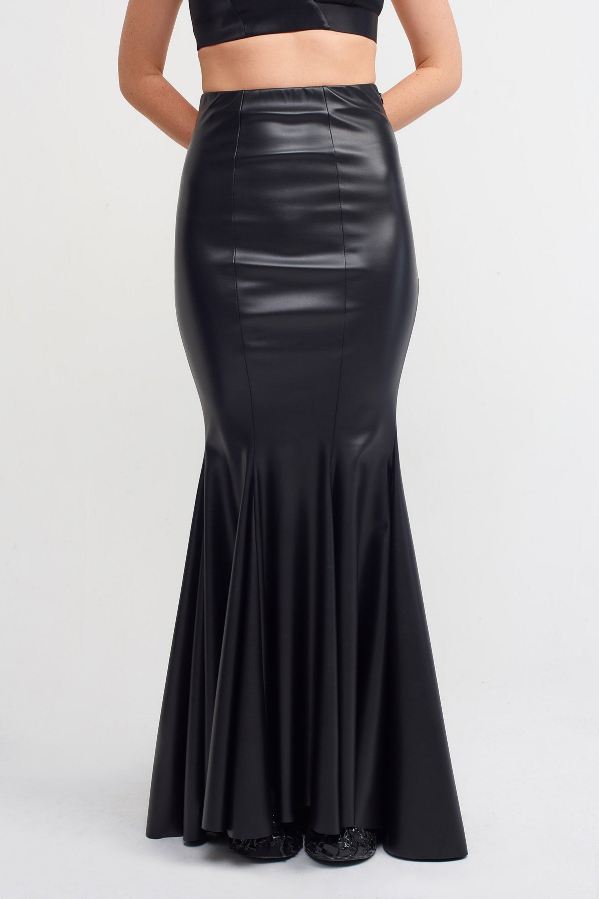 Nu Vegan Leather Mermaid Skirt Black – Wardrobe Fashion KW