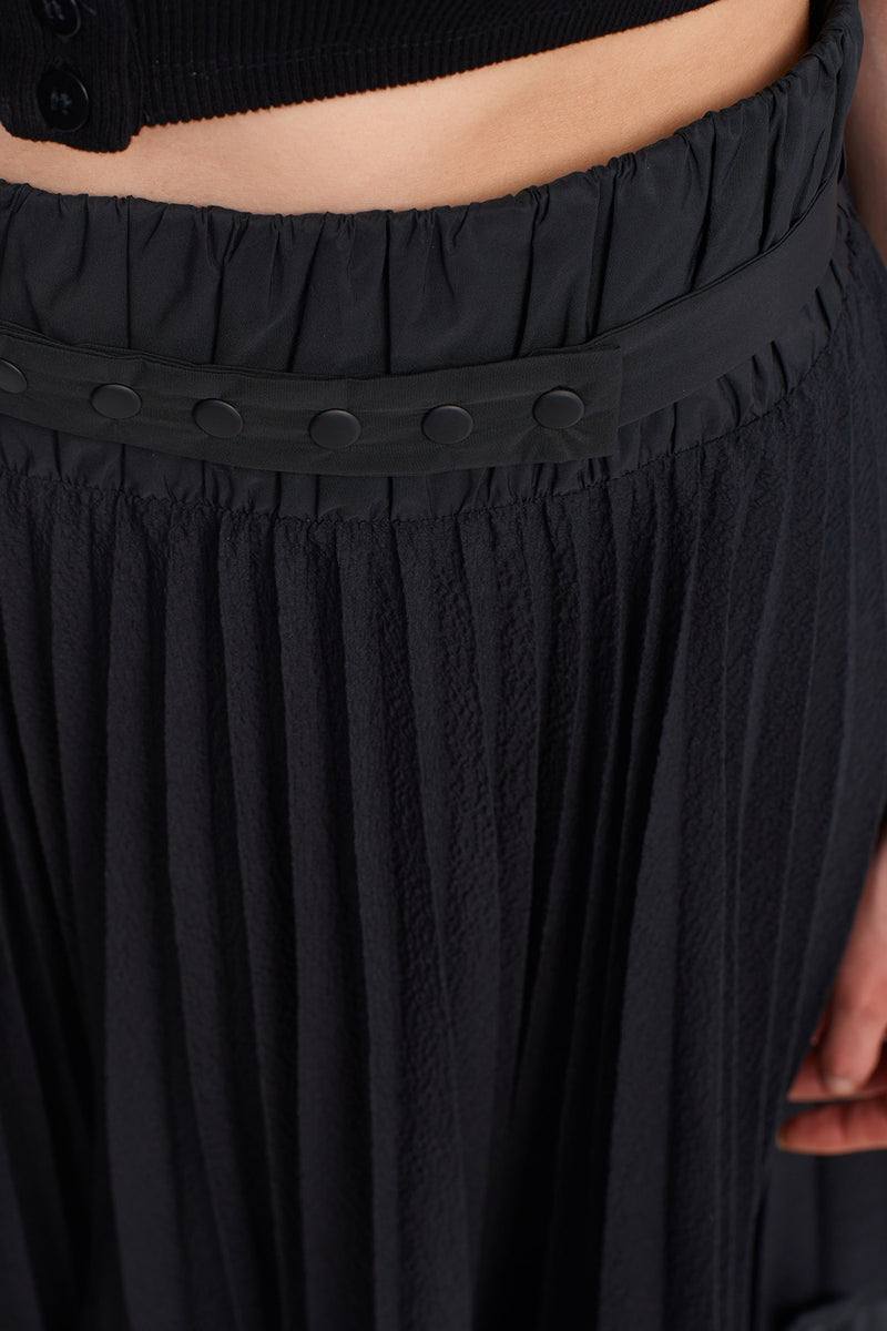 Nu Snap Detailed Pleated Midi Skirt Black