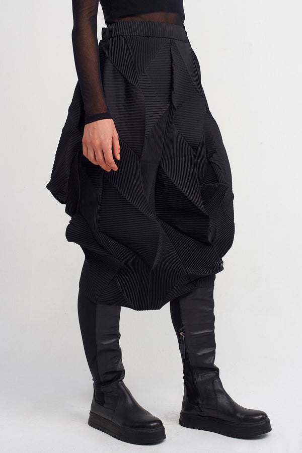 Nu Asymmetric Midi Pleated Skirt Black