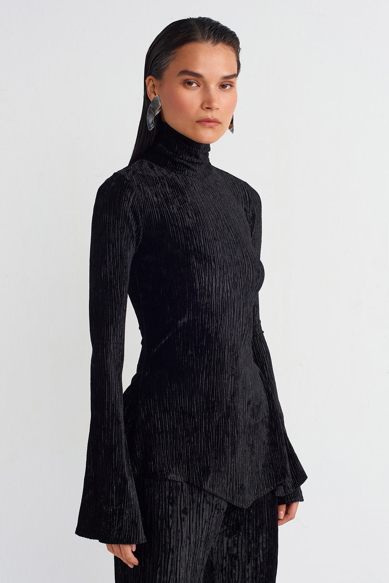 Nu Turtleneck Fitted Pleated Velvet Chic Blouse Black