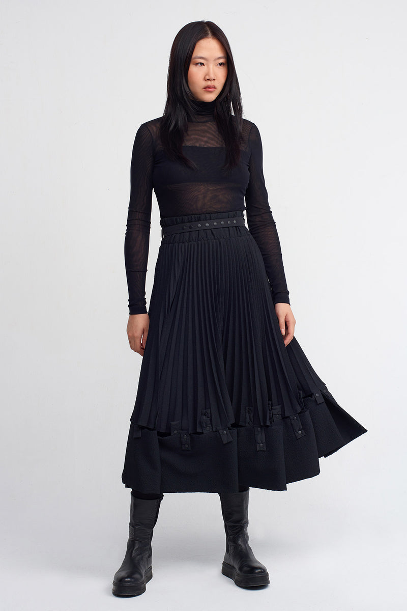 NU Snap Detail Pleated Skirt Black