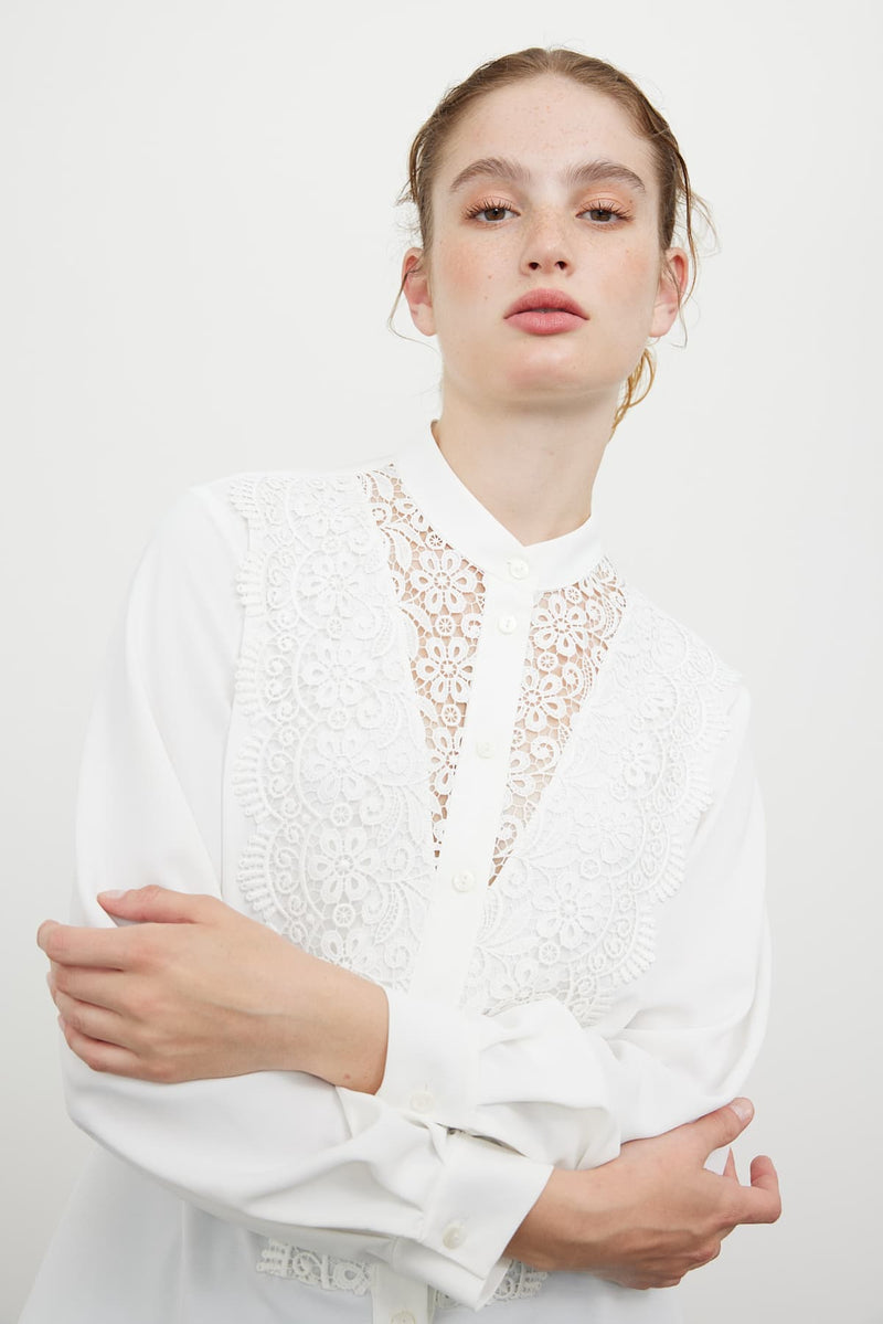 Roman Lace Garnished Crepe Shirt Off White