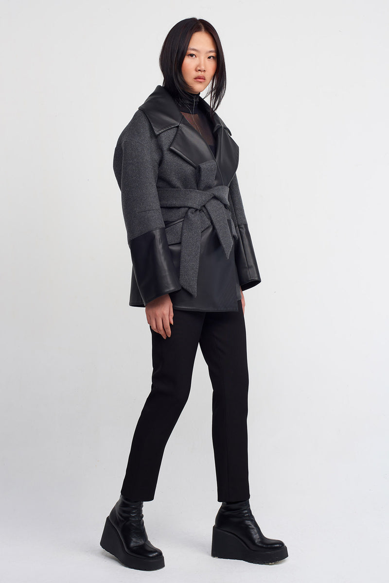 Nu Short Stylish Coat With Leather Details Grey Melange-Black