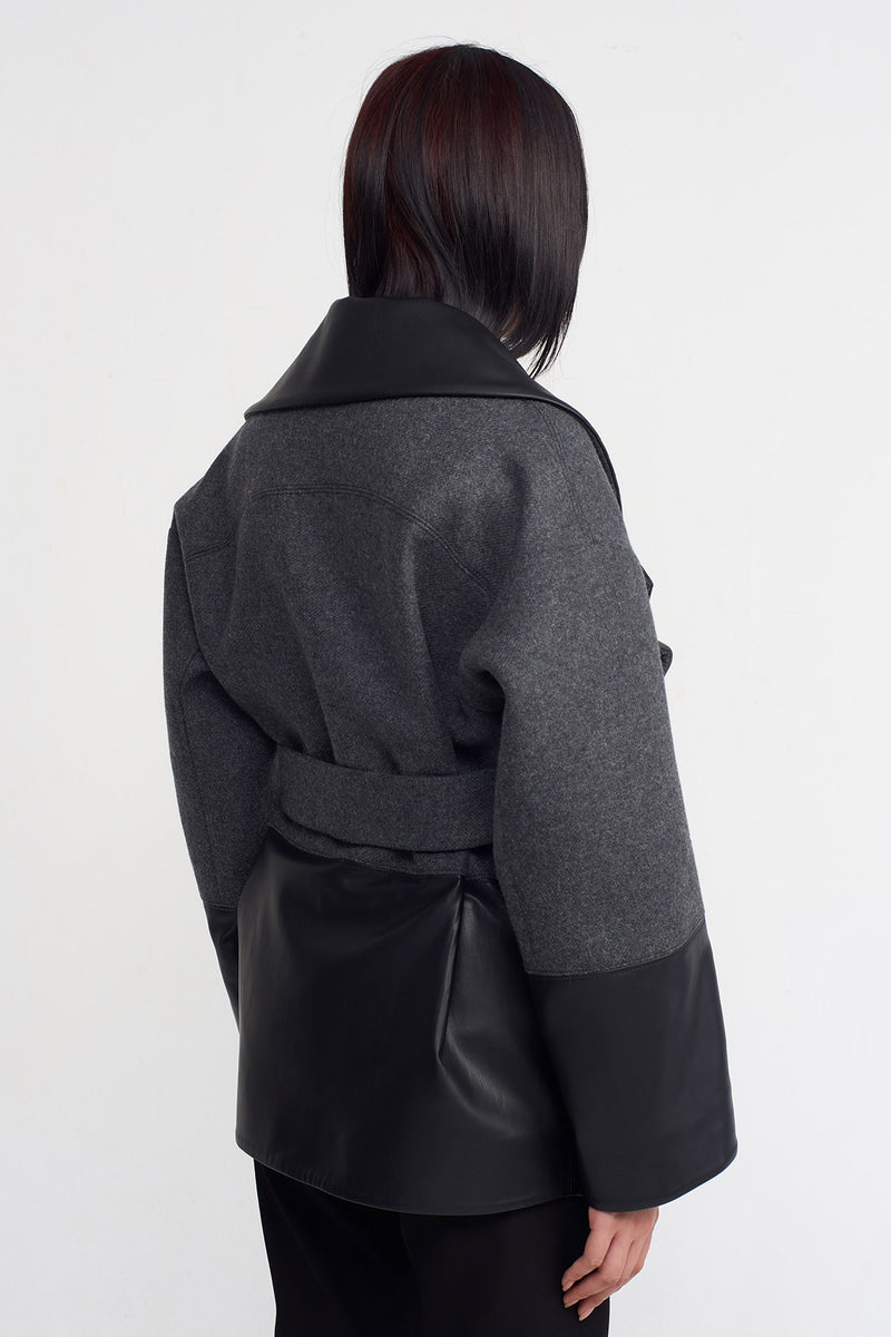 Nu Short Stylish Coat With Leather Details Grey Melange-Black