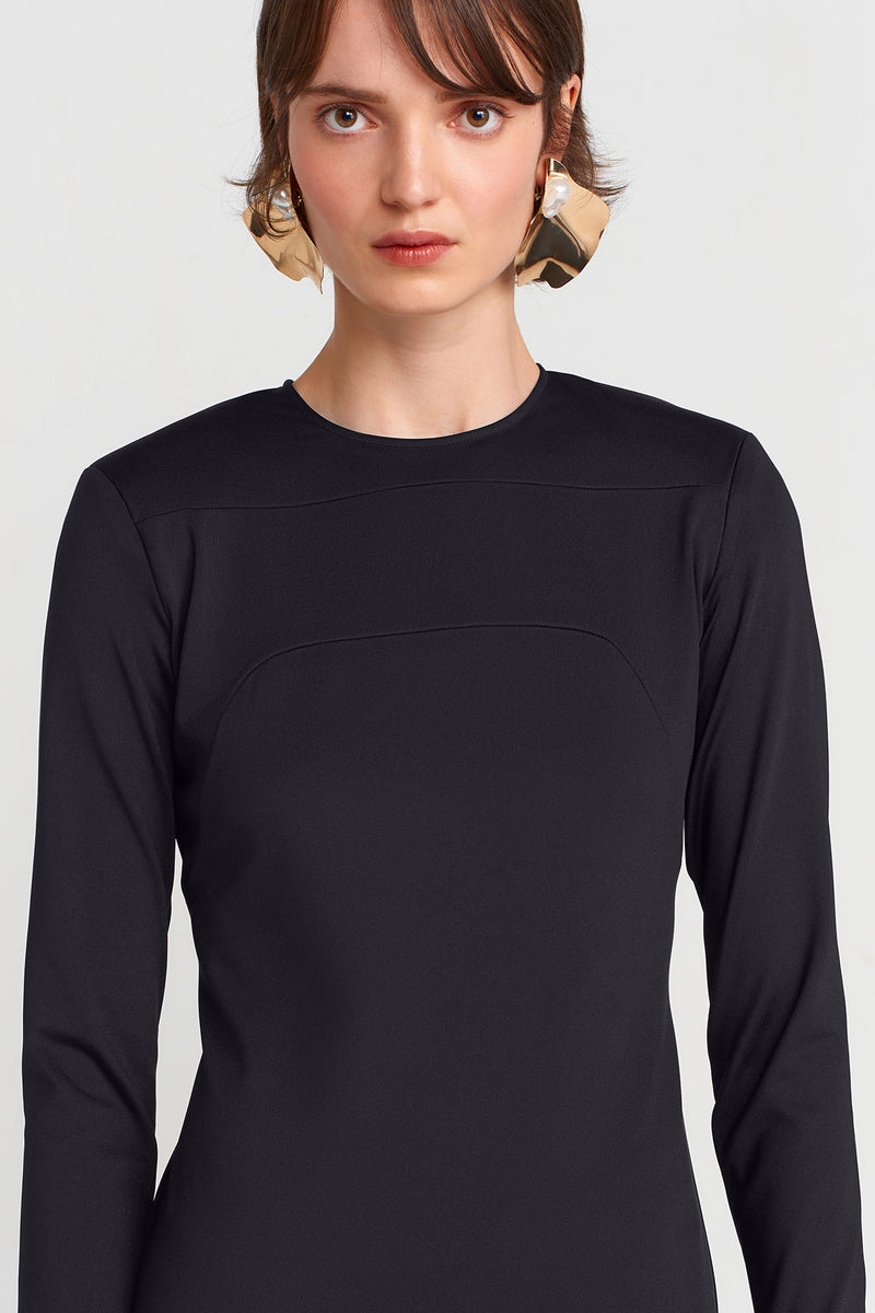 Nu Long-Tailed Dress Black