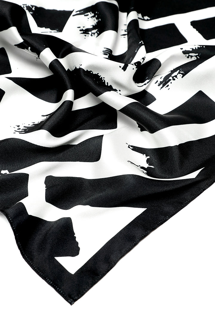 Choice All Over Printed Scarf Creame / Black