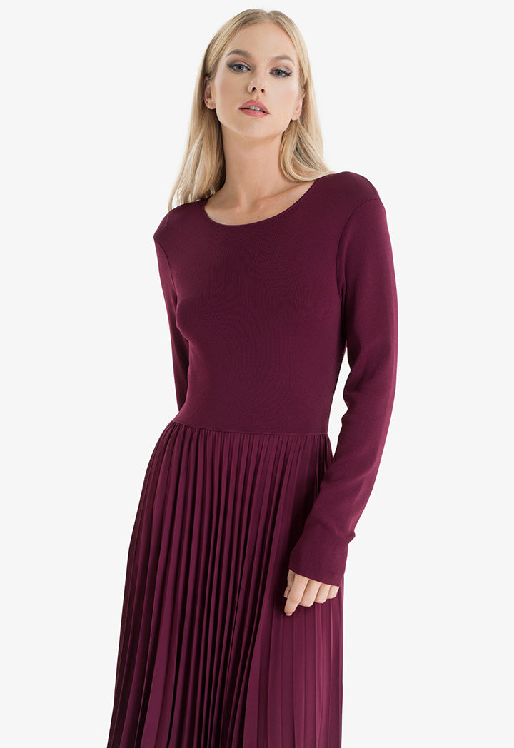 Choice Knitted Dress With Pleated Detail Burgundy