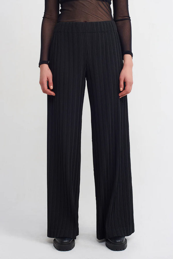 Nu Solid Pleated Trousers Black